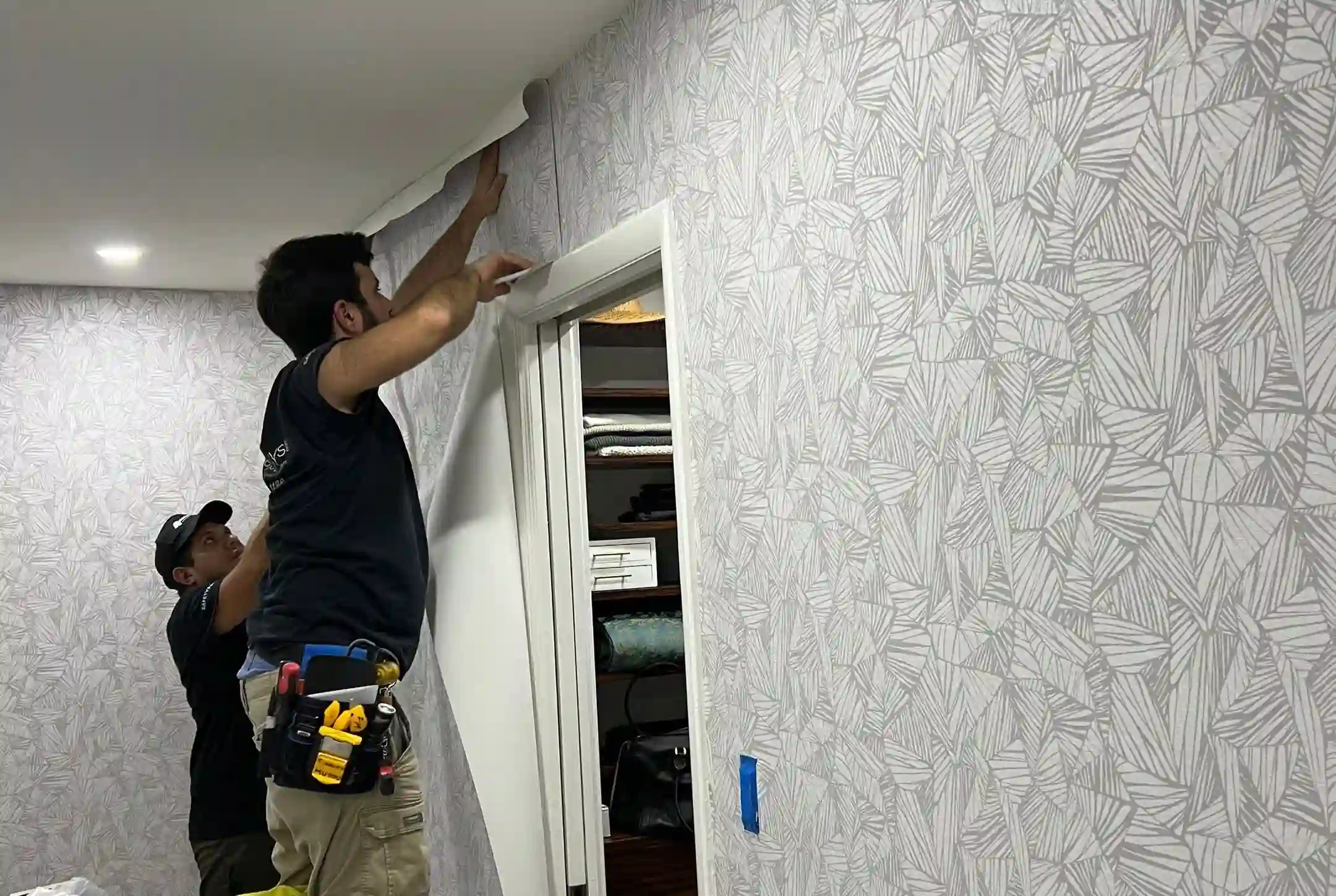 Wallpaper installation service in Huntington Beach, CA